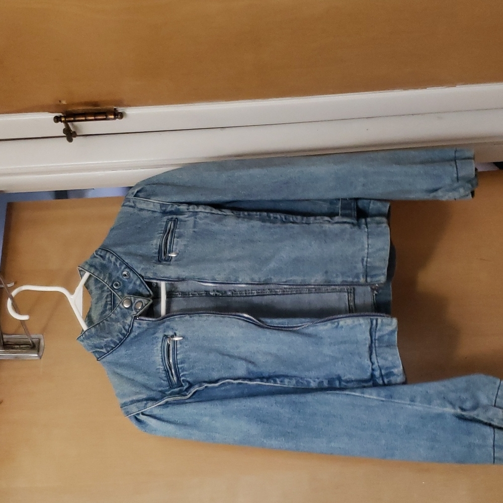 Women's denim jacket size 9/10